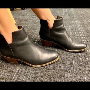 Cole Han Abbot black leather bootie